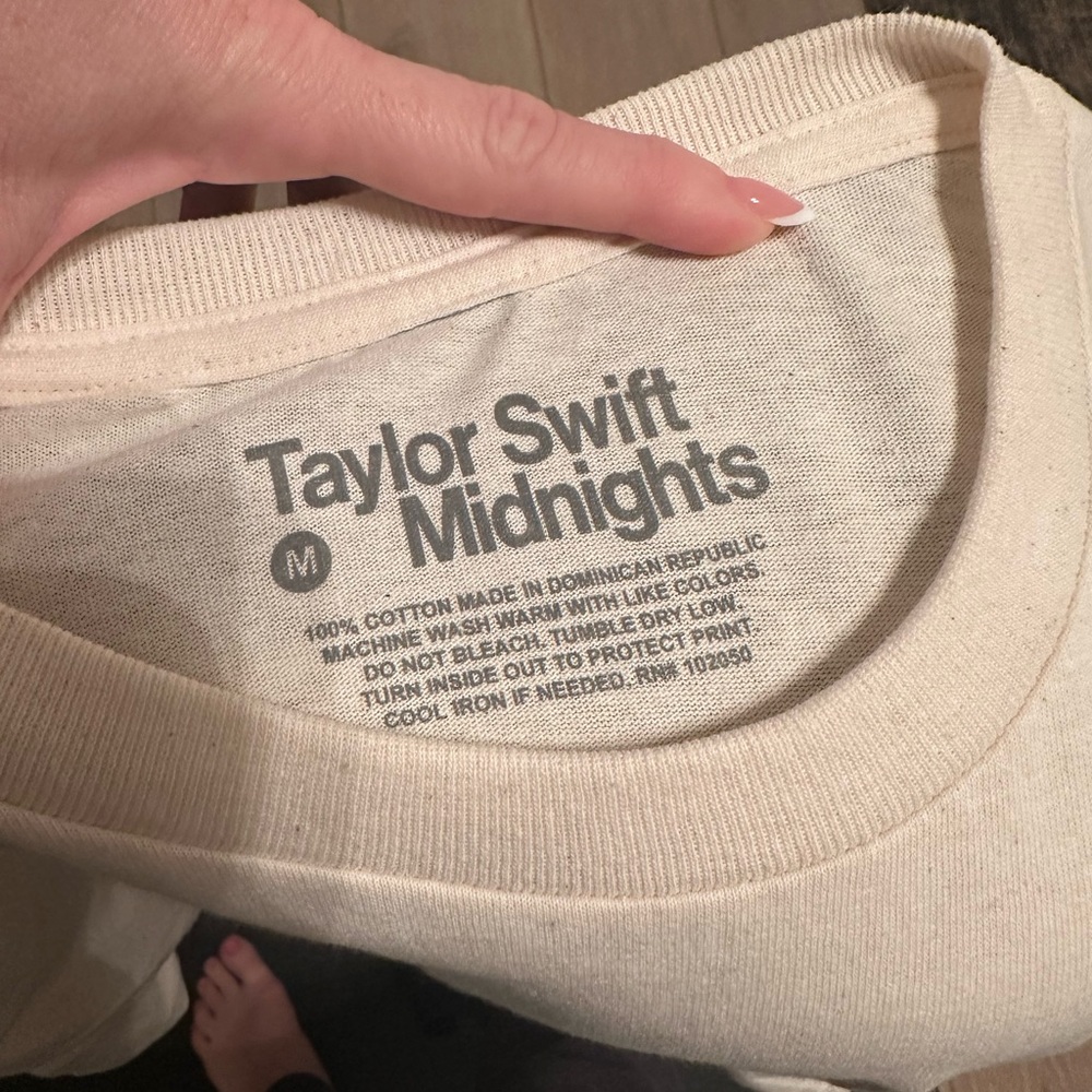Taylor Swift Cream Eras Graphic T-Shirt - Picture 3 of 4